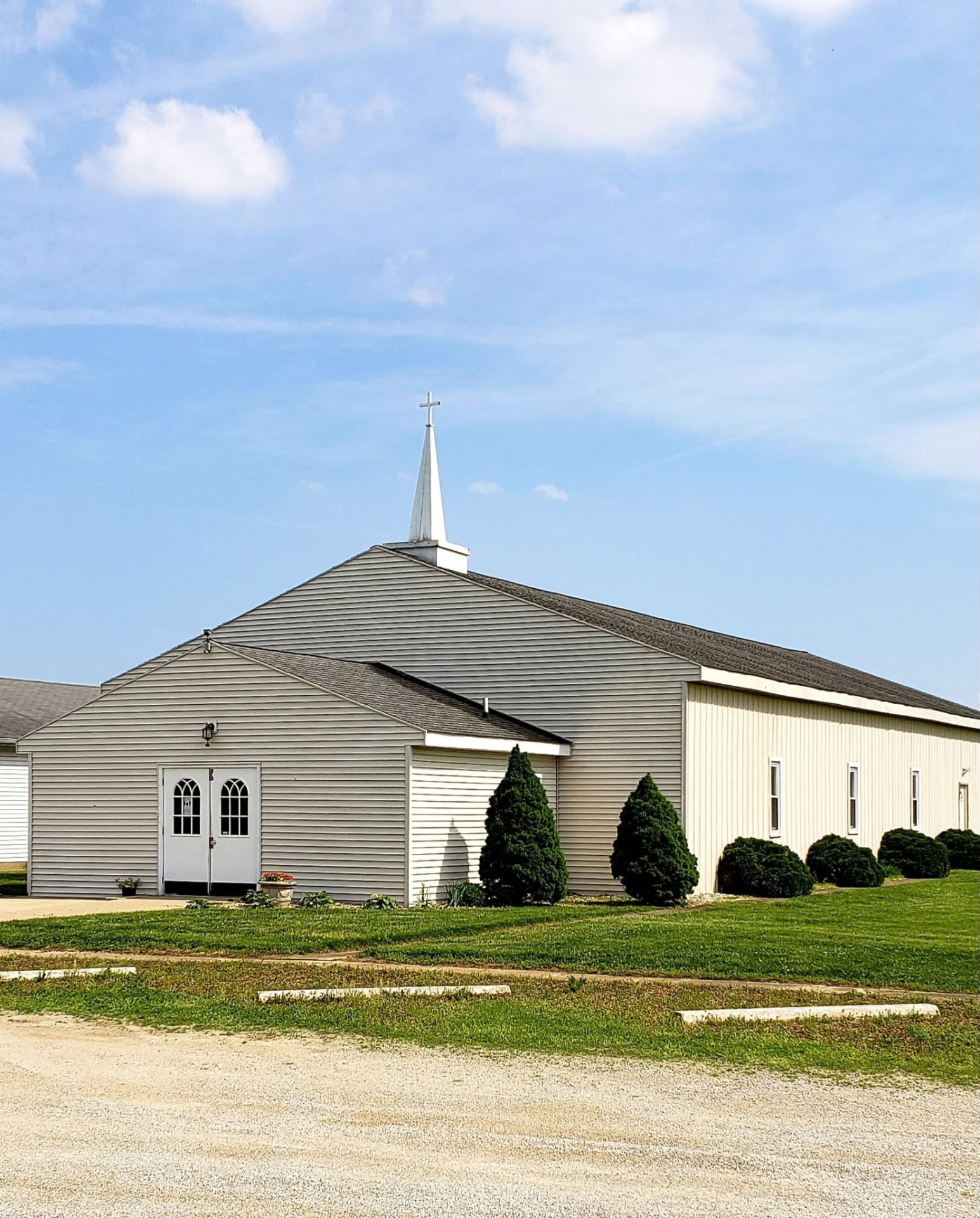 Front view of A New Beginning Church in Rushville